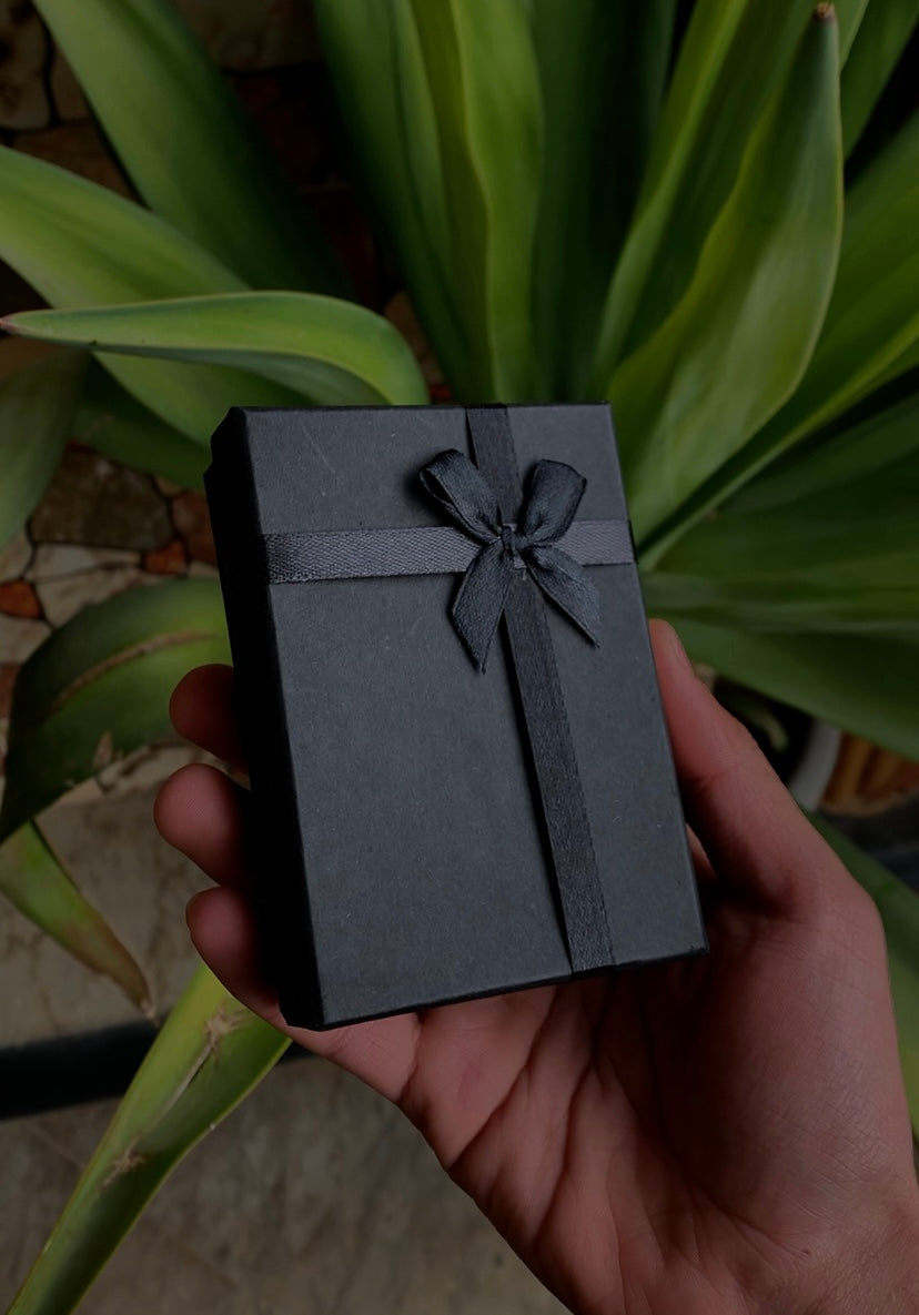 Necklace set with green stone